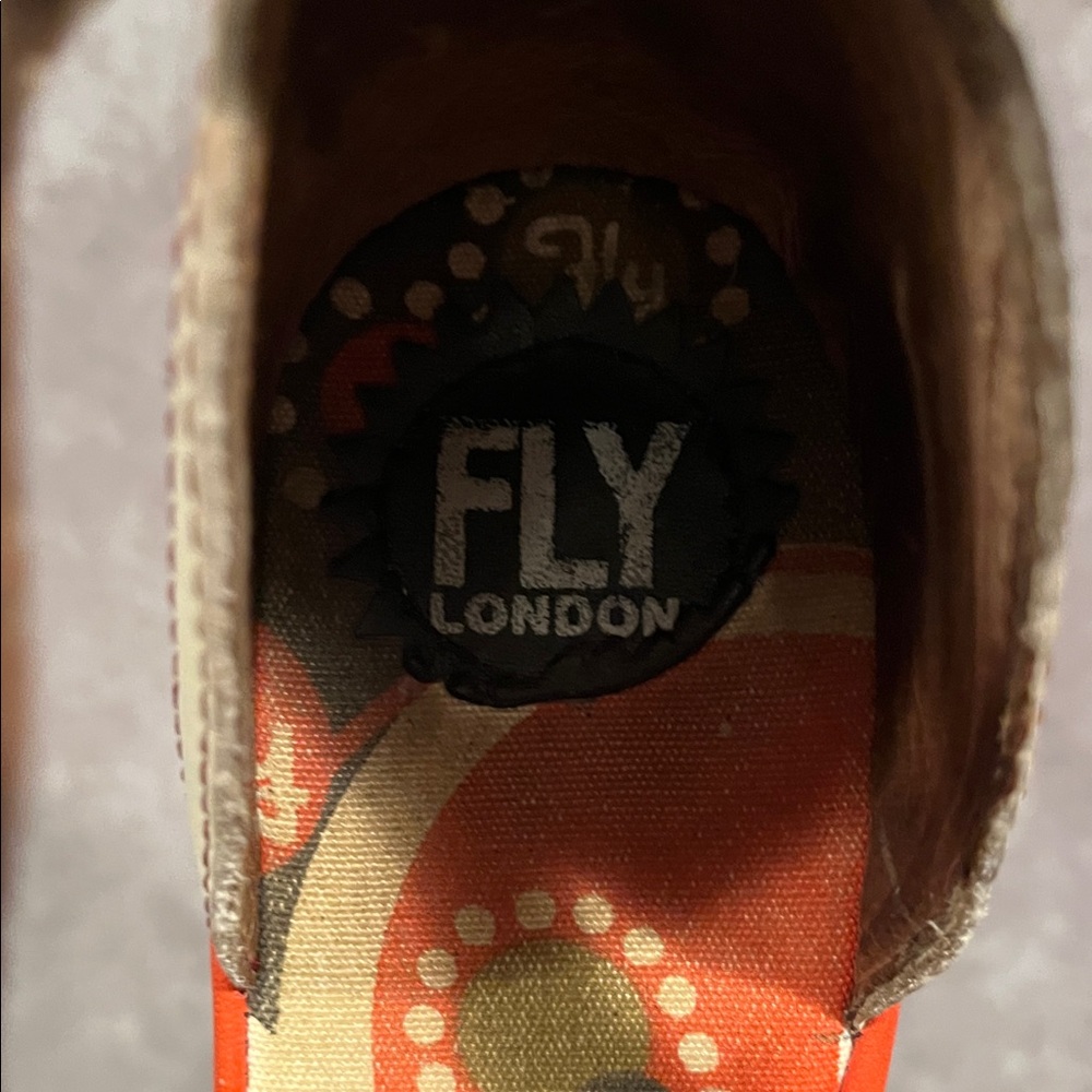 Fly London Black and Red Peep Toe Mary Jane Wedges size 39/8.5 - Picture 9 of 9